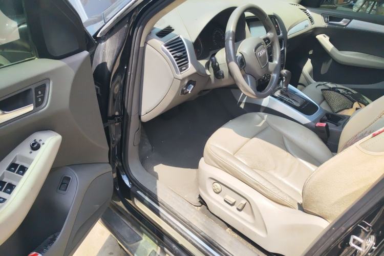 Used Audi Q5 2011 2.0TFSI Technology Model Driver Seat