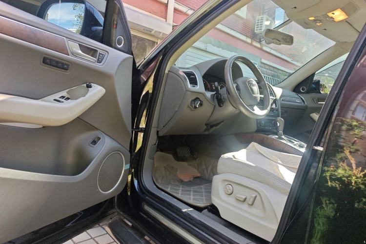 Used Audi Q5 2011 2.0TFSI Luxury Edition Driver Seat