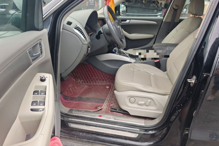 Used Audi Q5 2011 2.0TFSI Ambition Edition Driver Seat