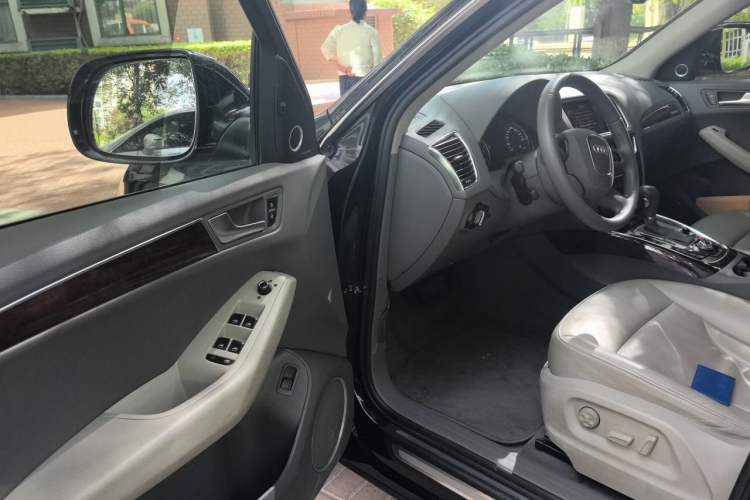 Used Audi Q5 2011 2.0TFSI Comfort Version Driver Seat
