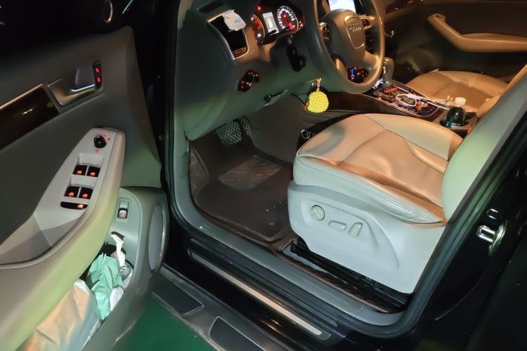 Used Audi Q5 2011 2.0TFSI Comfort Version Driver Seat