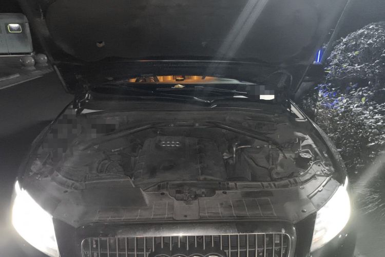 Used Audi Q5 2011 2.0TFSI Technology Model Engine Bay