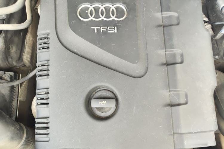 Used Audi Q5 2011 2.0TFSI Technology Model Engine Bay