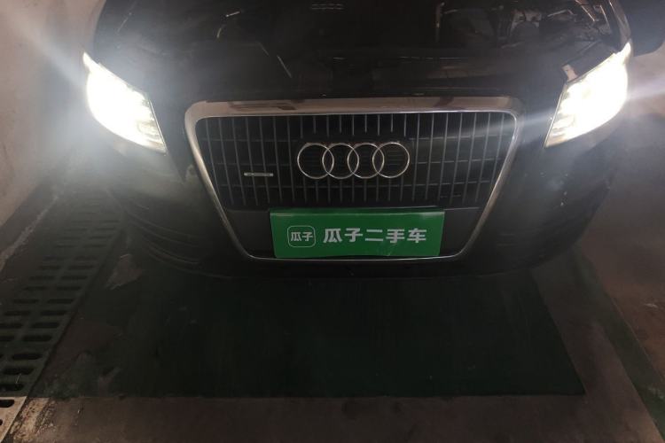 Used Audi Q5 2011 2.0TFSI Comfort Version Engine Bay