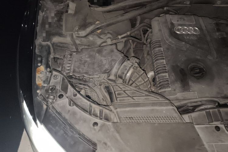 Used Audi Q5 2011 2.0TFSI Technology Model Engine Bay Right