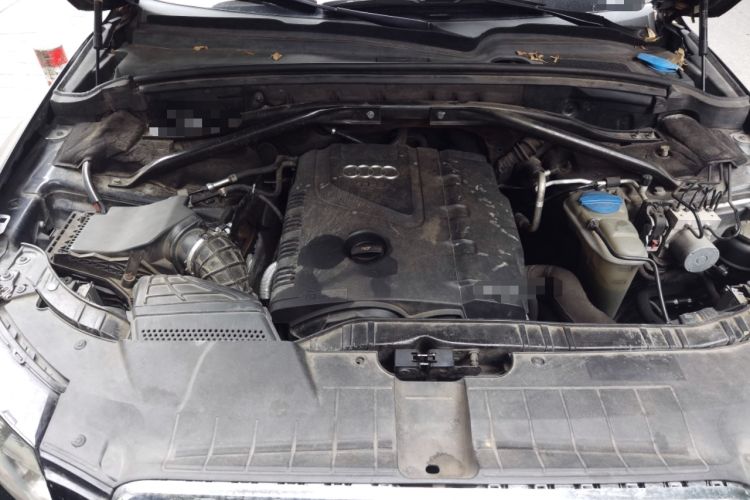 Used Audi Q5 2011 2.0TFSI Technology Model Engine Bay