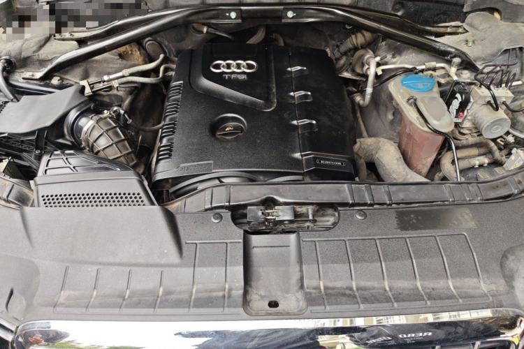 Used Audi Q5 2011 2.0TFSI Technology Model Engine Bay