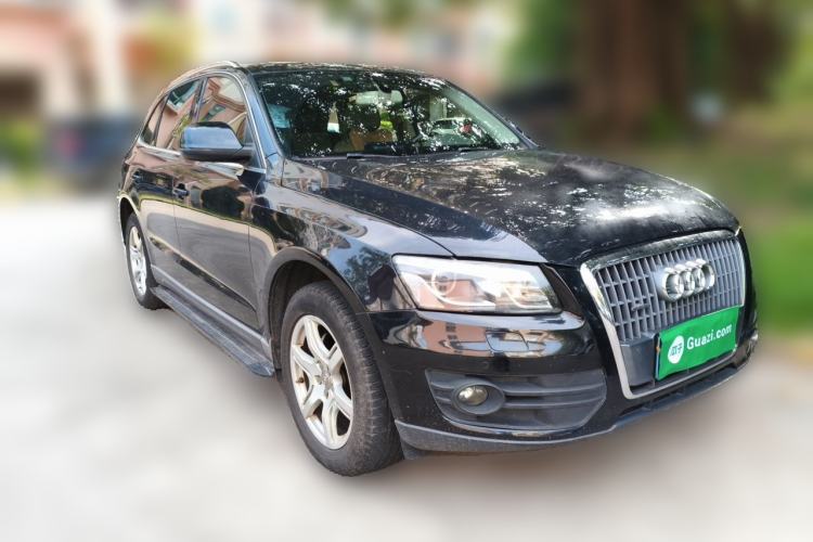 Used Audi Q5 2011 2.0TFSI Technology Model Front Right 45 Deg