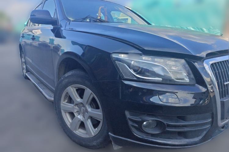 Used Audi Q5 2011 2.0TFSI Ambition Edition Front Right 45 Deg