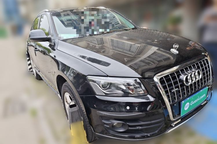 Used Audi Q5 2011 2.0TFSI Technology Model Front Right 45 Deg