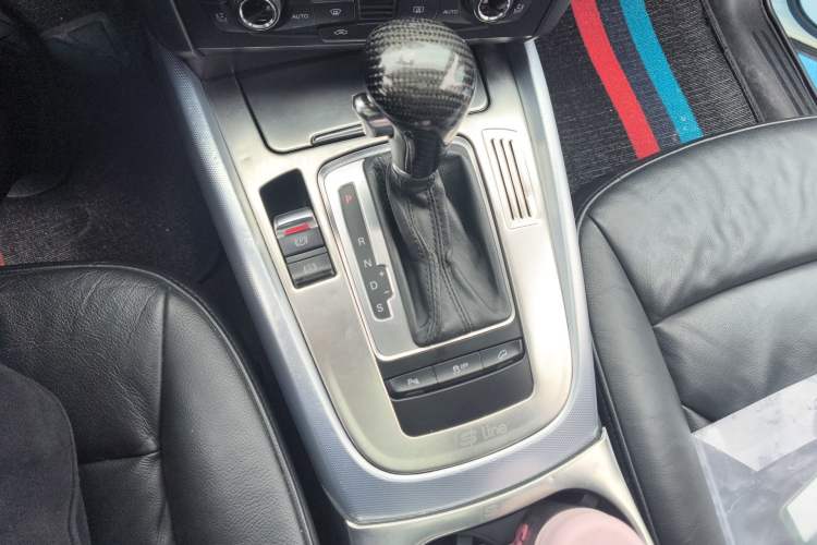 Used Audi Q5 2011 2.0TFSI Technology Model Gear Lever