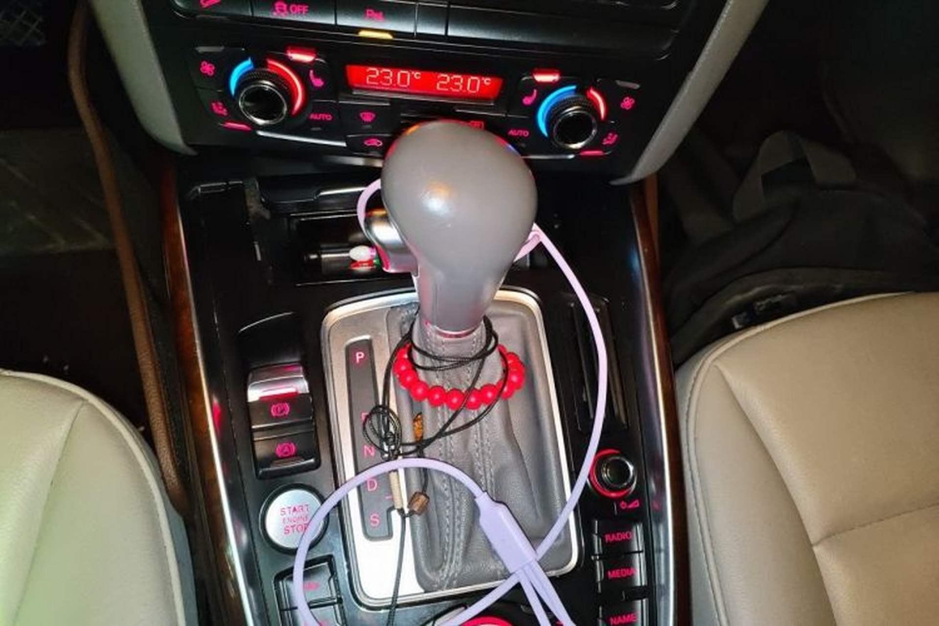 Used Audi Q5 2011 2.0TFSI Comfort Version Gear Lever