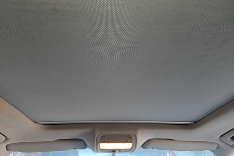 Used Audi Q5 2011 2.0TFSI Comfort Version Headliner