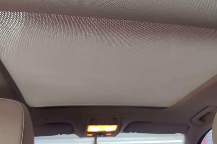 Used Audi Q5 2011 2.0TFSI Comfort Version Headliner