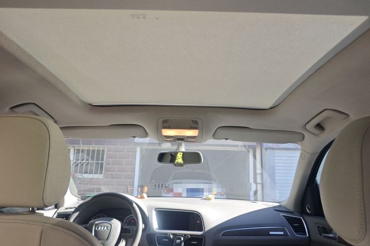 Used Audi Q5 2011 2.0TFSI Luxury Edition Headliner