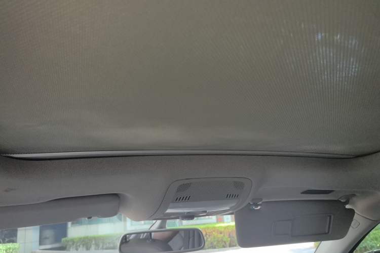 Used Audi Q5 2011 2.0TFSI Comfort Version Headliner