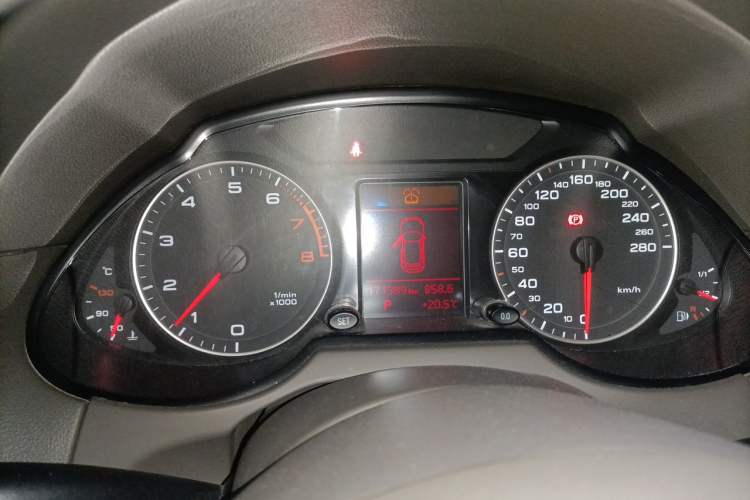 Used Audi Q5 2011 2.0TFSI Technology Model Instrument Cluster