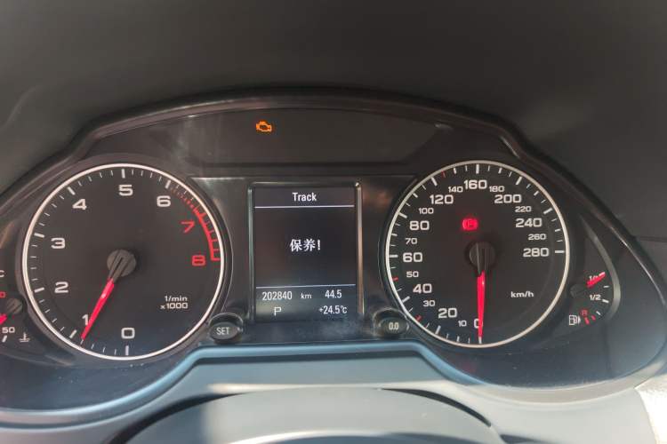 Used Audi Q5 2011 2.0TFSI Luxury Edition Instrument Cluster