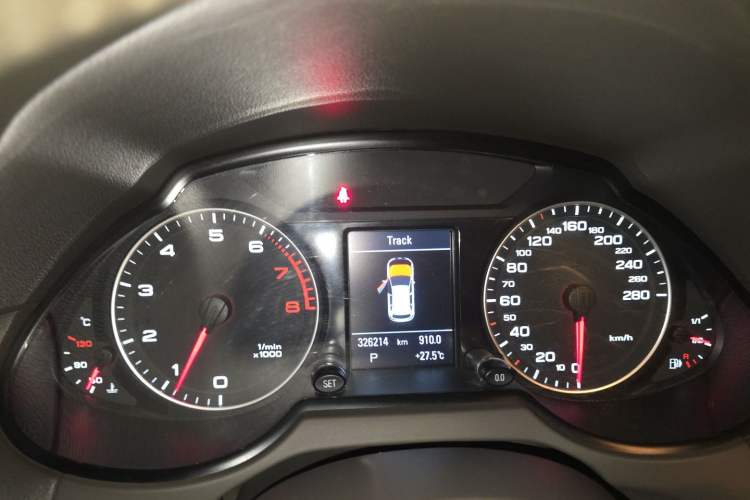 Used Audi Q5 2011 2.0TFSI Comfort Version Instrument Cluster