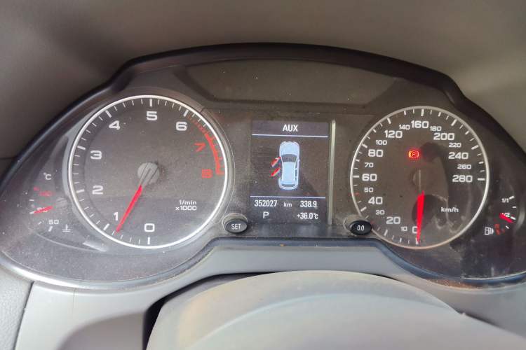 Used Audi Q5 2011 2.0TFSI Comfort Version Instrument Cluster