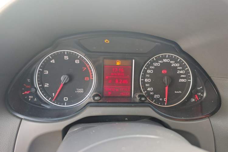 Used Audi Q5 2011 2.0TFSI Ambition Edition Instrument Cluster