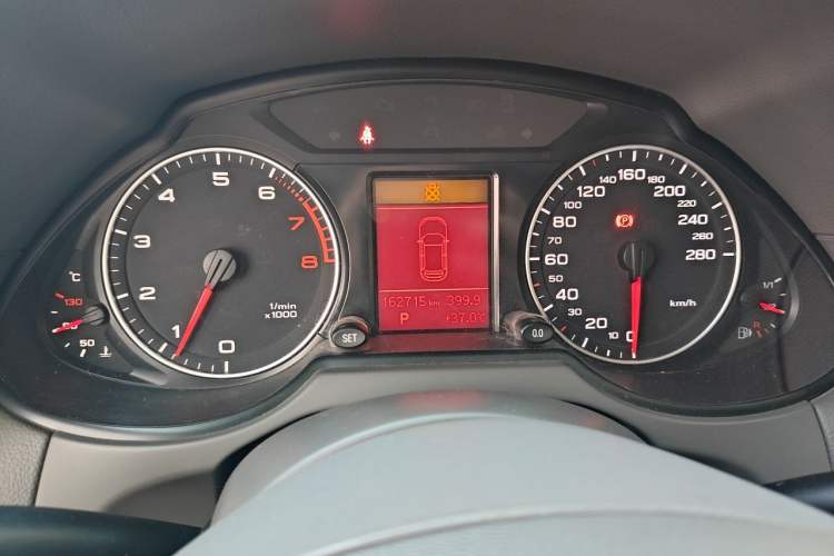 Used Audi Q5 2011 2.0TFSI Technology Model Instrument Cluster