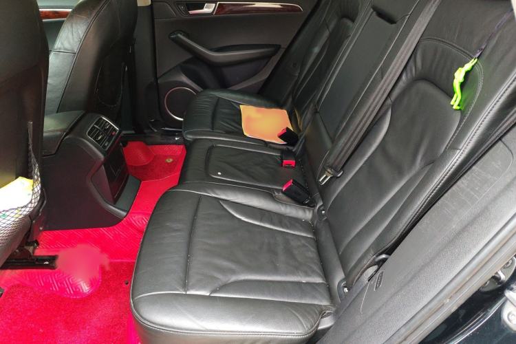 Used Audi Q5 2011 2.0TFSI Ambition Edition Interior 4