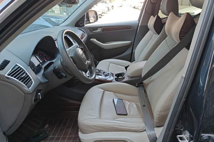 Used Audi Q5 2011 2.0TFSI Comfort Version Left Front Seat
