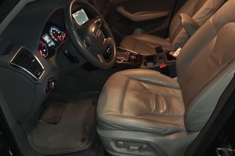 Used Audi Q5 2011 2.0TFSI Comfort Version Left Front Seat