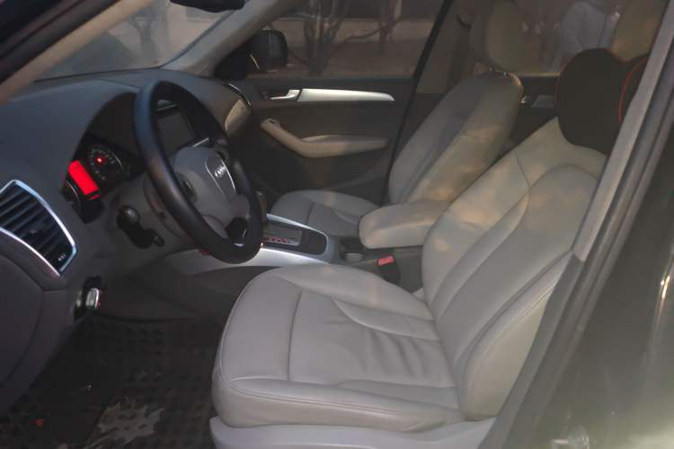 Used Audi Q5 2011 2.0TFSI Comfort Version Left Front Seat