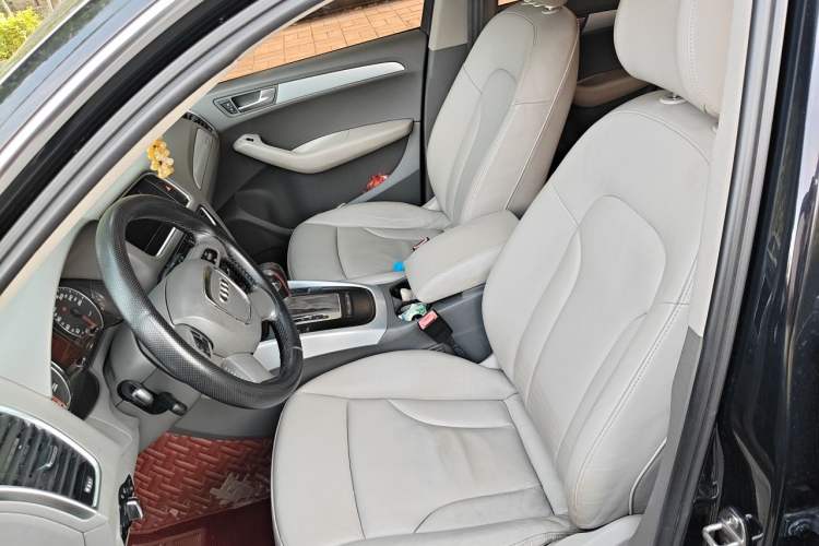 Used Audi Q5 2011 2.0TFSI Technology Model Left Front Seat