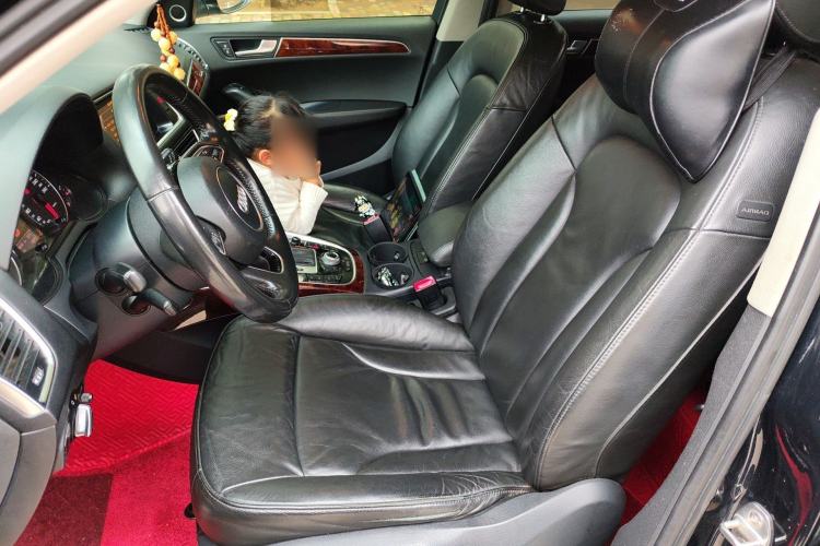 Used Audi Q5 2011 2.0TFSI Ambition Edition Left Front Seat