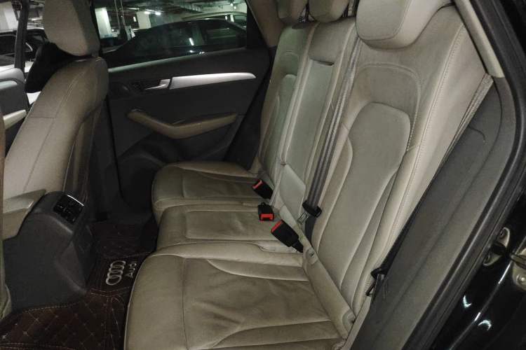 Used Audi Q5 2011 2.0TFSI Technology Model Left Rear Seat