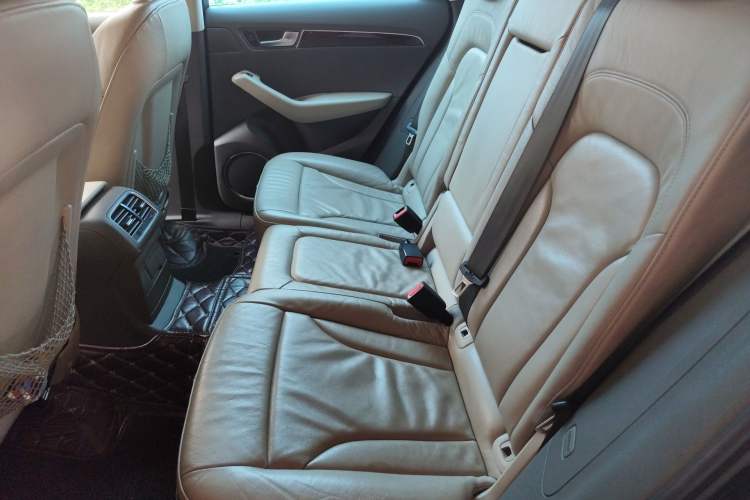 Used Audi Q5 2011 2.0TFSI Comfort Version Left Rear Seat