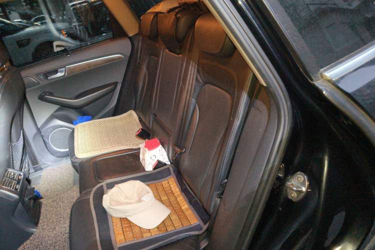 Used Audi Q5 2011 2.0TFSI Luxury Edition Left Rear Seat