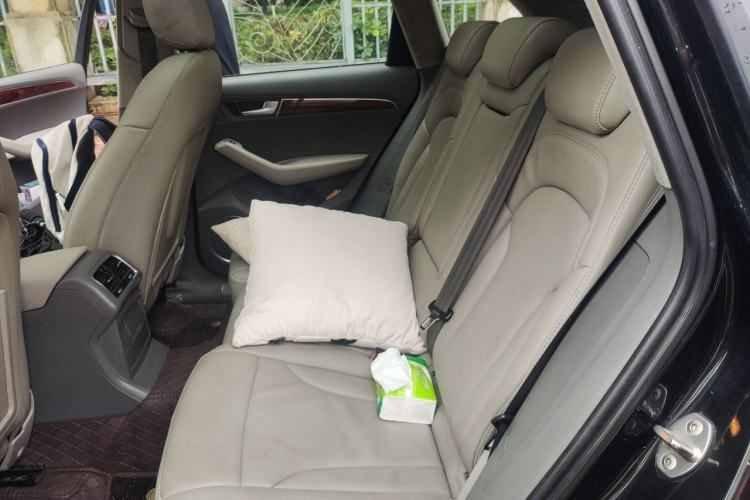 Used Audi Q5 2011 2.0TFSI Comfort Version Left Rear Seat