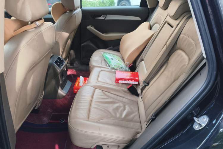 Used Audi Q5 2011 2.0TFSI Technology Model Left Rear Seat
