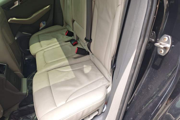 Used Audi Q5 2011 2.0TFSI Comfort Version Left Rear Seat