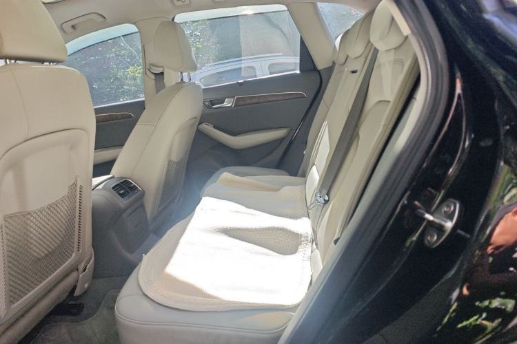 Used Audi Q5 2011 2.0TFSI Luxury Edition Left Rear Seat
