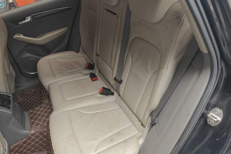 Used Audi Q5 2011 2.0TFSI Comfort Version Left Rear Seat
