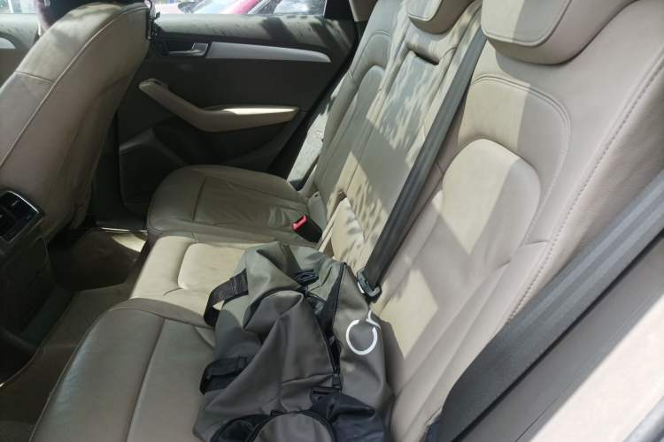 Used Audi Q5 2011 2.0TFSI Technology Model Left Rear Seat