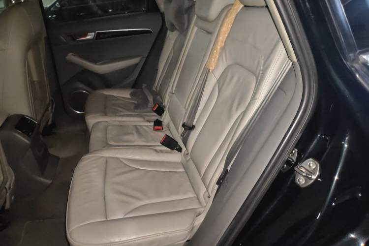Used Audi Q5 2011 2.0TFSI Comfort Version Left Rear Seat