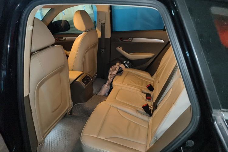Used Audi Q5 2011 2.0TFSI Technology Model Left Rear Seat