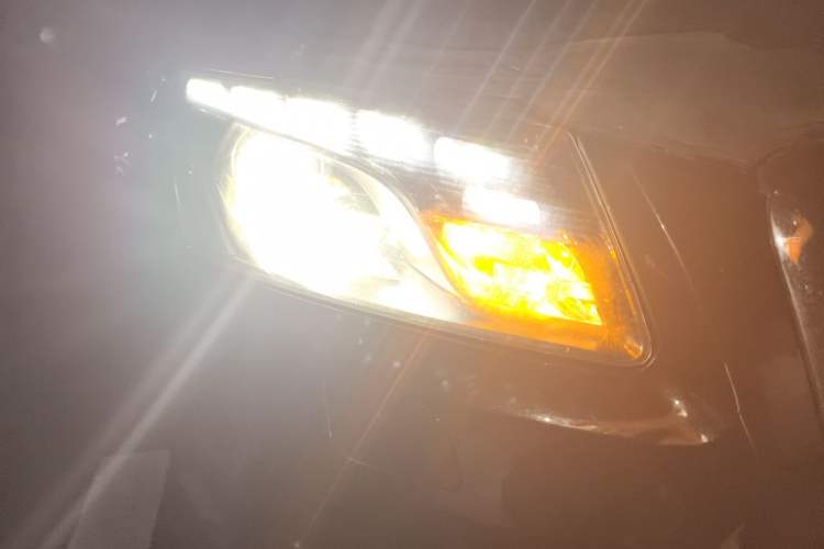 Used Audi Q5 2011 2.0TFSI Technology Model Right Front Headlight