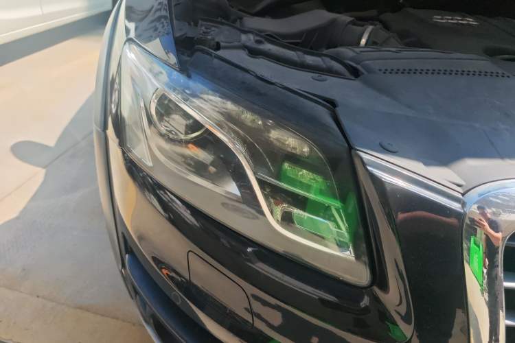 Used Audi Q5 2011 2.0TFSI Luxury Edition Right Front Headlight