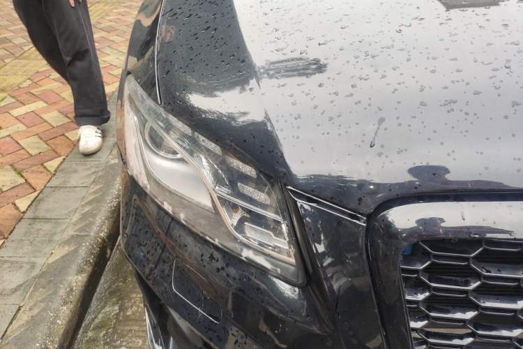 Used Audi Q5 2011 2.0TFSI Comfort Version Right Front Headlight