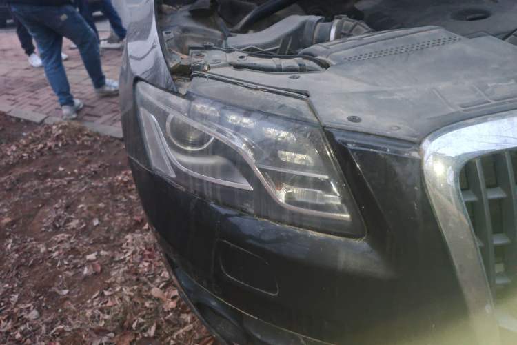 Used Audi Q5 2011 2.0TFSI Comfort Version Right Front Headlight