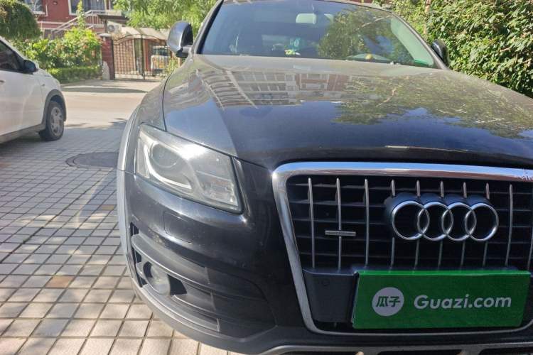 Used Audi Q5 2011 2.0TFSI Luxury Edition Right Front Headlight