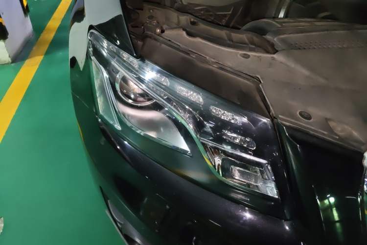 Used Audi Q5 2011 2.0TFSI Comfort Version Right Front Headlight