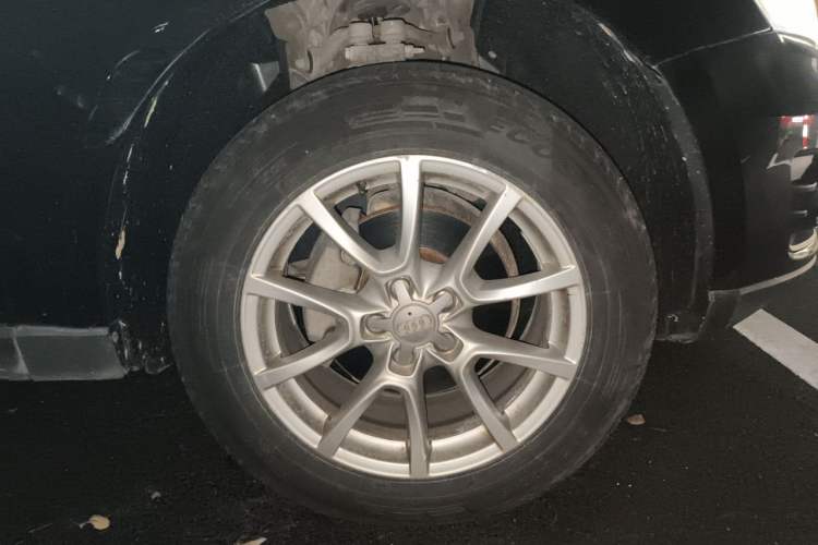 Used Audi Q5 2011 2.0TFSI Technology Model Right Front Wheel Hub